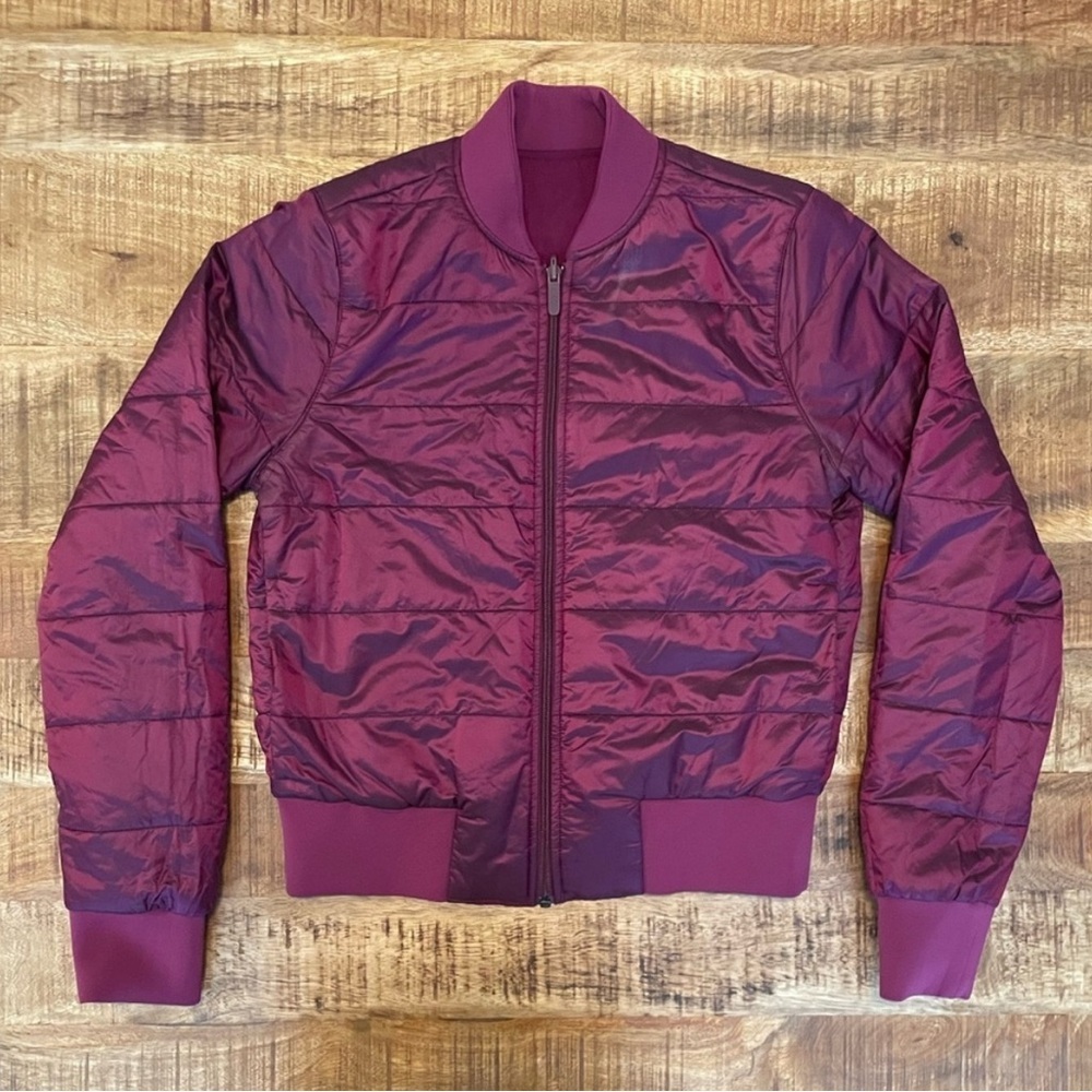 Lululemon Non-Stop Bomber Jacket Quilted
Reversible in Marvel - Women’s Size 6 - Picture 11 of 14